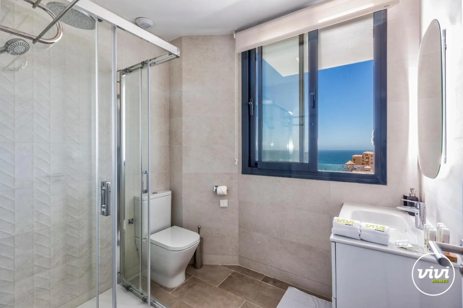 Vivi Homes -Zumo Pool, Jacuzzi, Gym & Sea View Fuengirola Holiday home