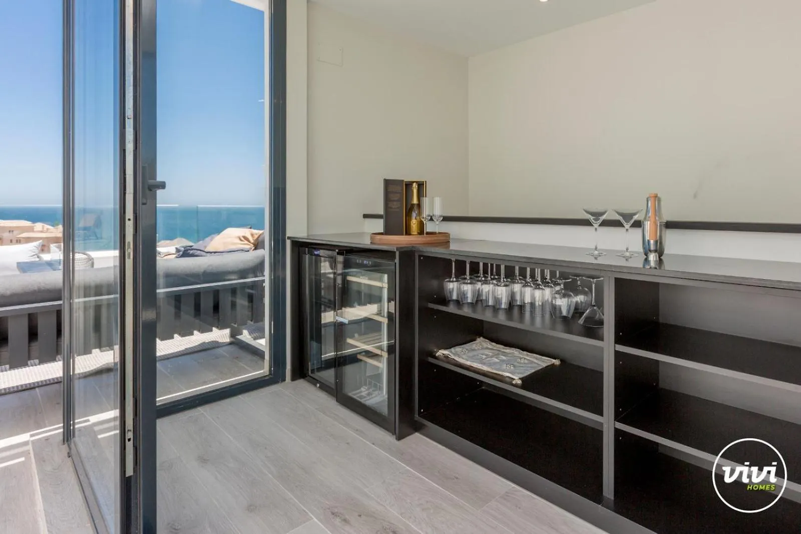 Vivi Homes -Zumo Pool, Jacuzzi, Gym & Sea View Fuengirola