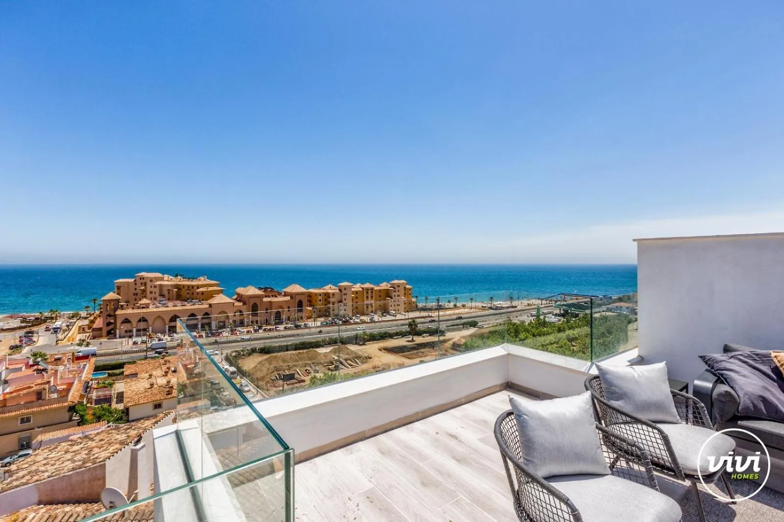 Vivi Homes -Zumo Pool, Jacuzzi, Gym & Sea View Fuengirola
