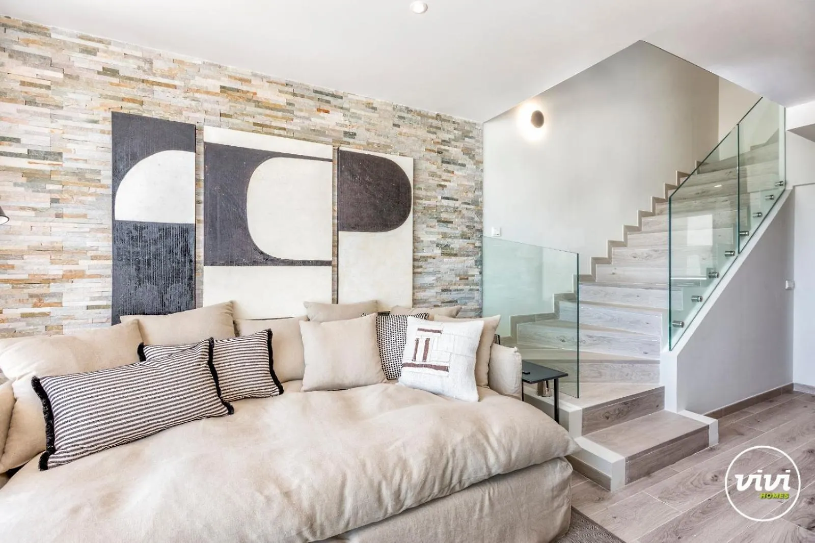 פואנגירולה Vivi Homes -Zumo Pool, Jacuzzi, Gym & Sea View 0*,  ספרד